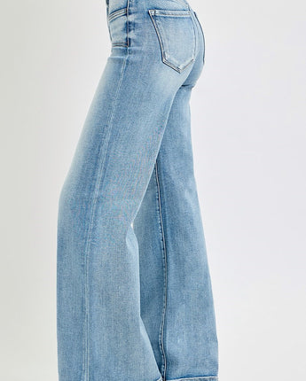Risen Mid Rise Jeans with Front Patch Pocket